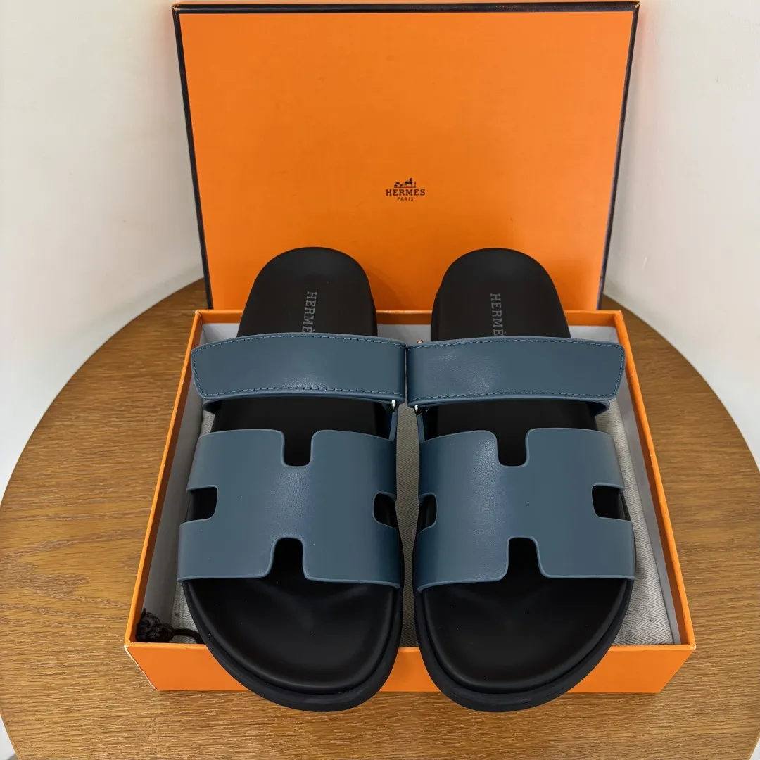 Chypre Sandal Steel Blue Leather