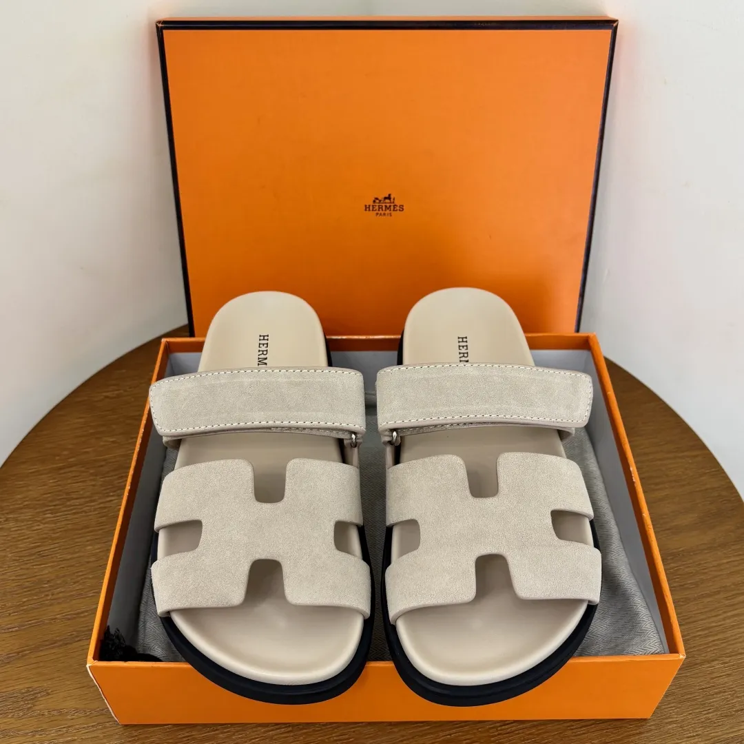 Chypre Sandal Arctic Sand Suede